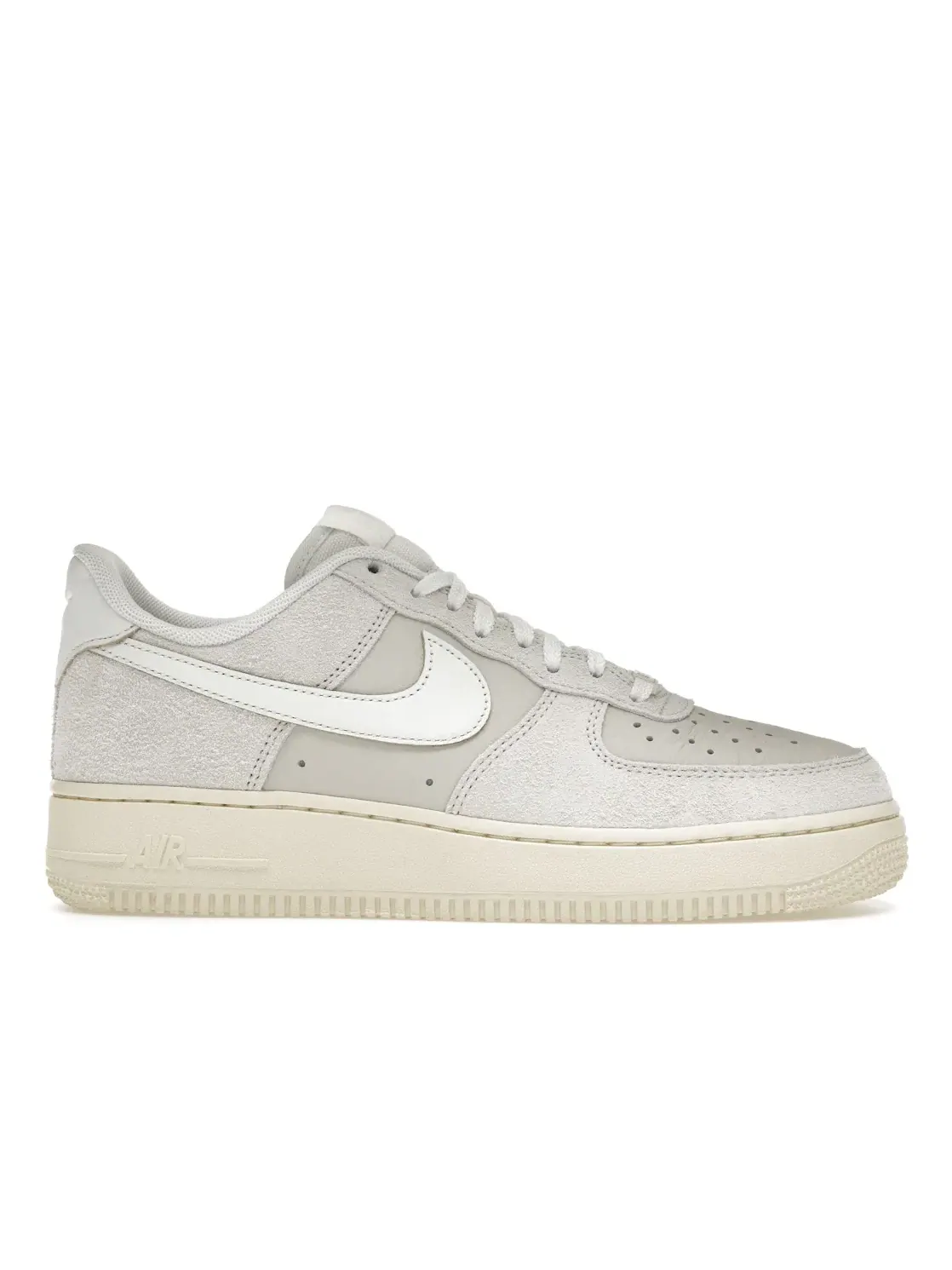 Мужские кроссовки для повседневной носки Nike Air Force 1 Low '07 — изображение 1 из 4, белый/светлый