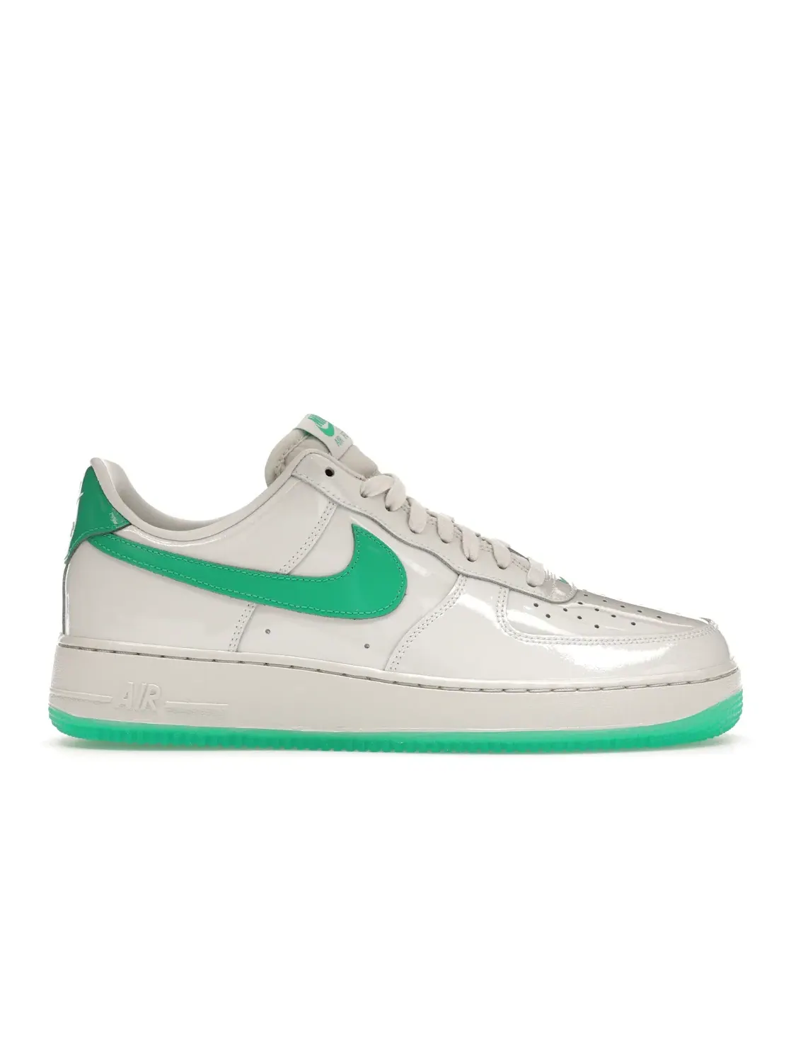 Мужские кроссовки Lifestyle Nike Air Force 1 Low '07 — изображение 1 из 4, платиновый/зеленый