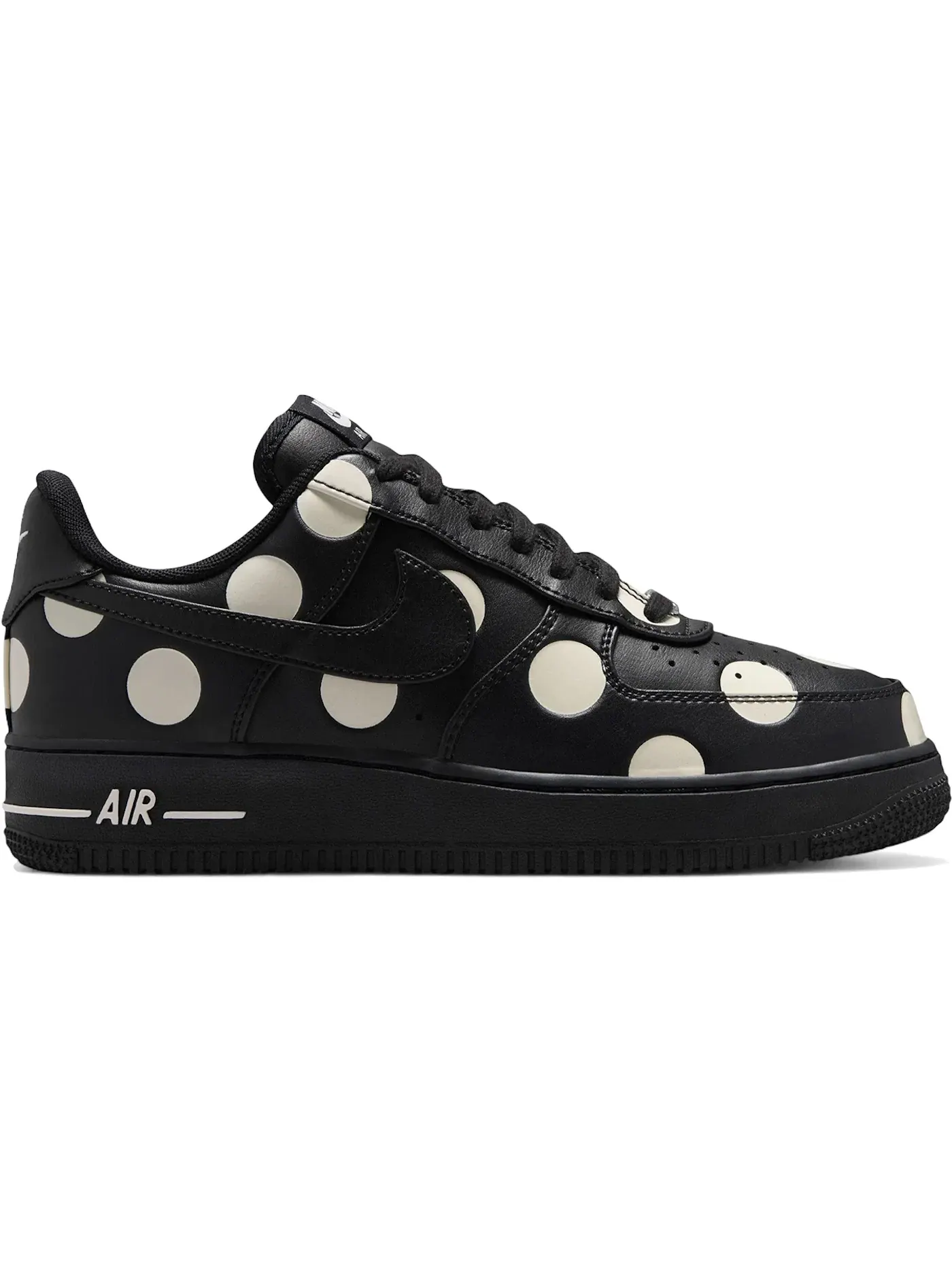 Женские кроссовки повседневные Nike Air Force 1 Low '07 Nike — изображение 1 из 1, черный черный