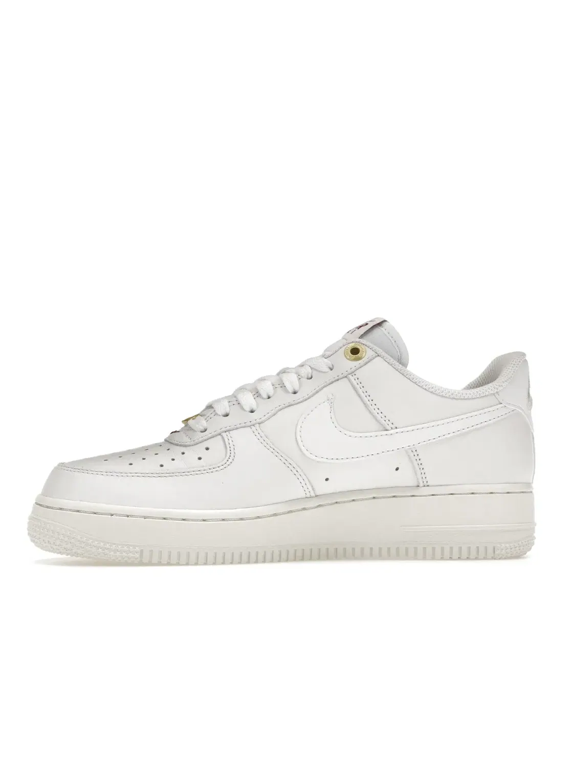 Женские кроссовки Lifestyle Nike Air Force 1 Low '07 Premium — изображение 3 из 4, белый//красный/белый