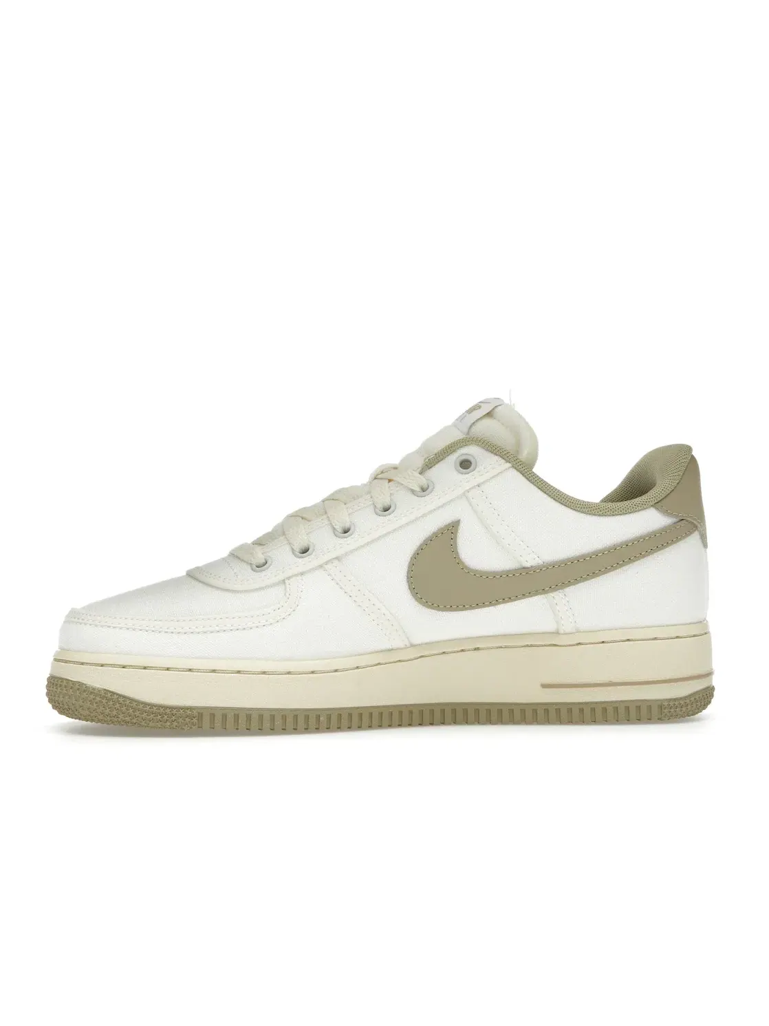 Женские кроссовки Lifestyle Nike Air Force 1 Low '07 — изображение 3 из 4, белый