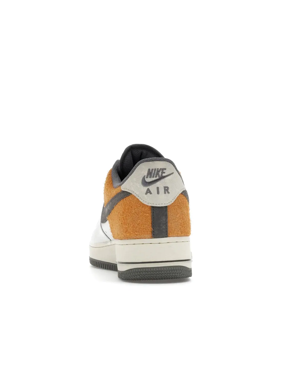 Мужские кроссовки Lifestyle Nike Air Force 1 Low '07 LV8, Phantom/Copper Moon/Coconut Milk/Flat Pewter — изображение 4 из 4