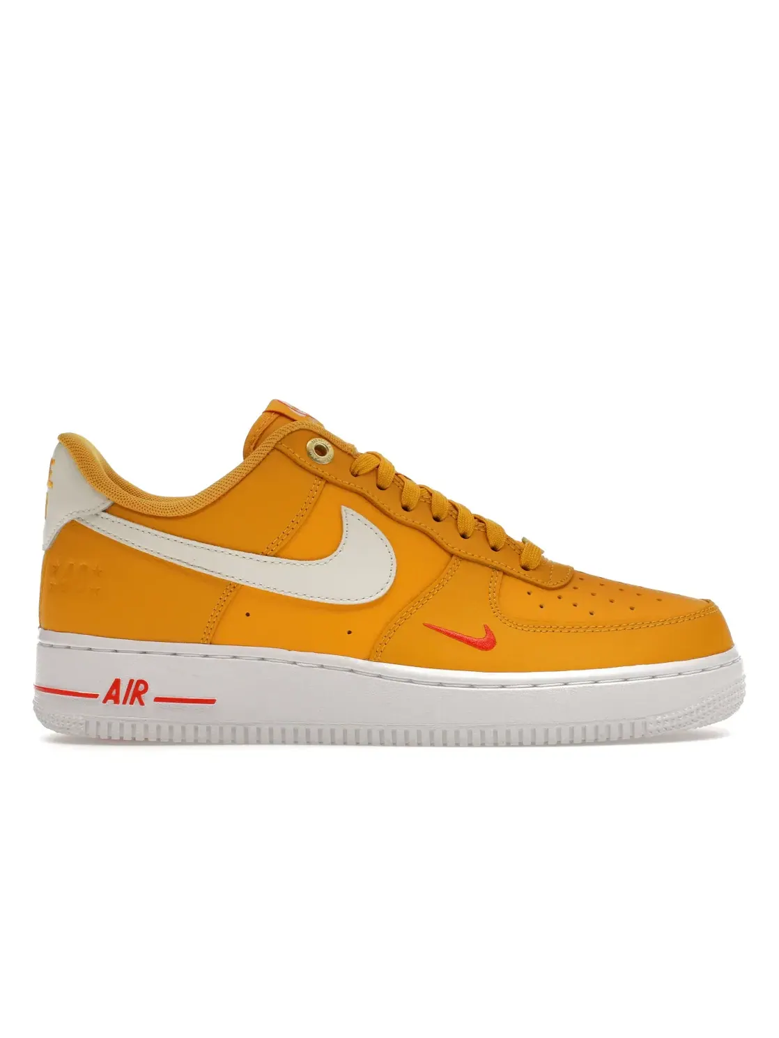 Женские кроссовки Lifestyle Nike Air Force 1 Low '07 SE — изображение 1 из 4, желтый/белый/оранжевый