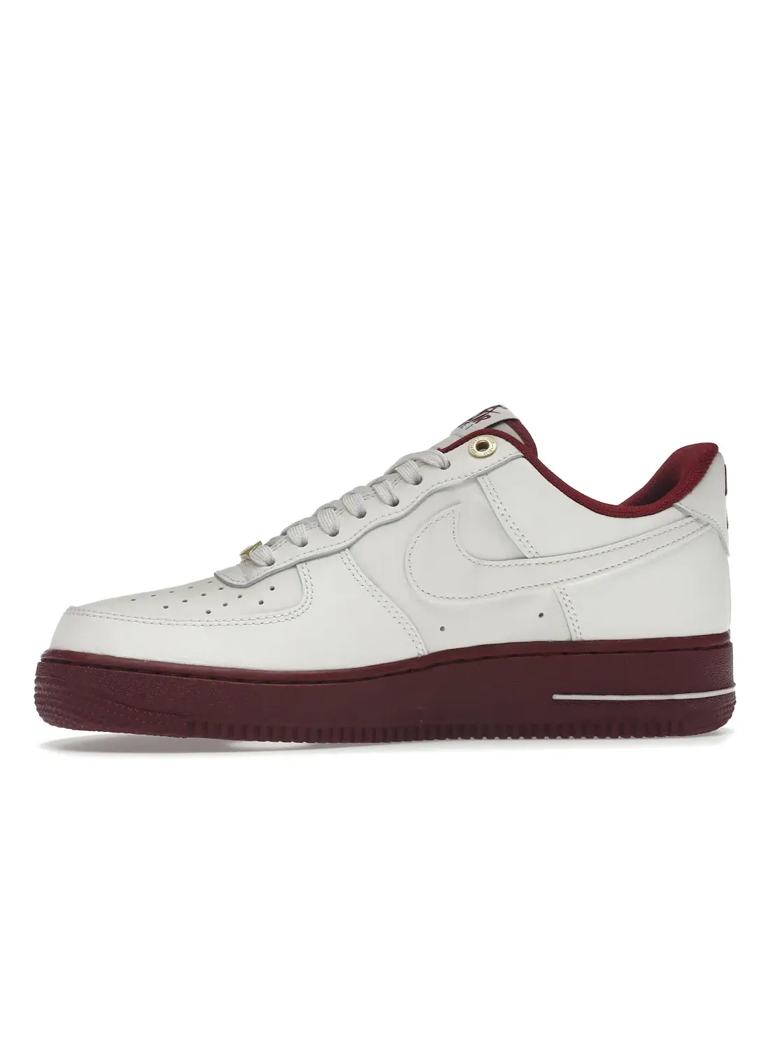 Женские кроссовки с лимитированным дизайном Nike Air Force 1 Low '07 SE — изображение 3 из 4