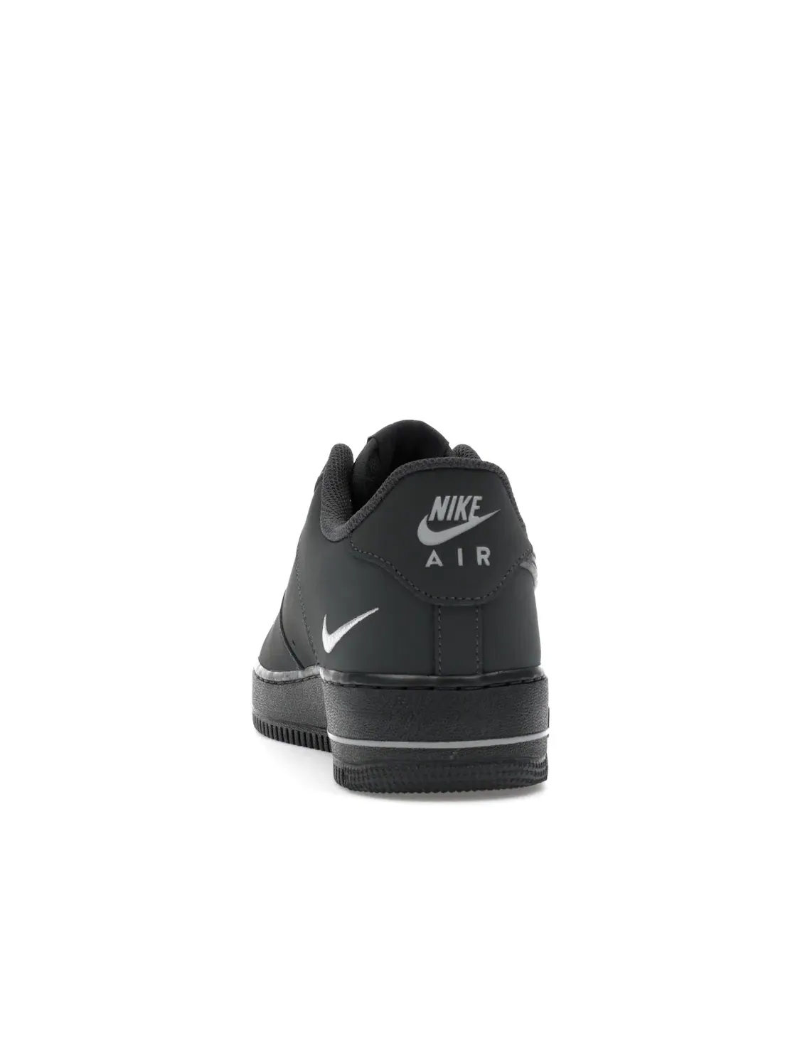 Мужские кроссовки Lifestyle Nike Air Force 1 Low '07 SE — изображение 4 из 4, черный/светлый серый