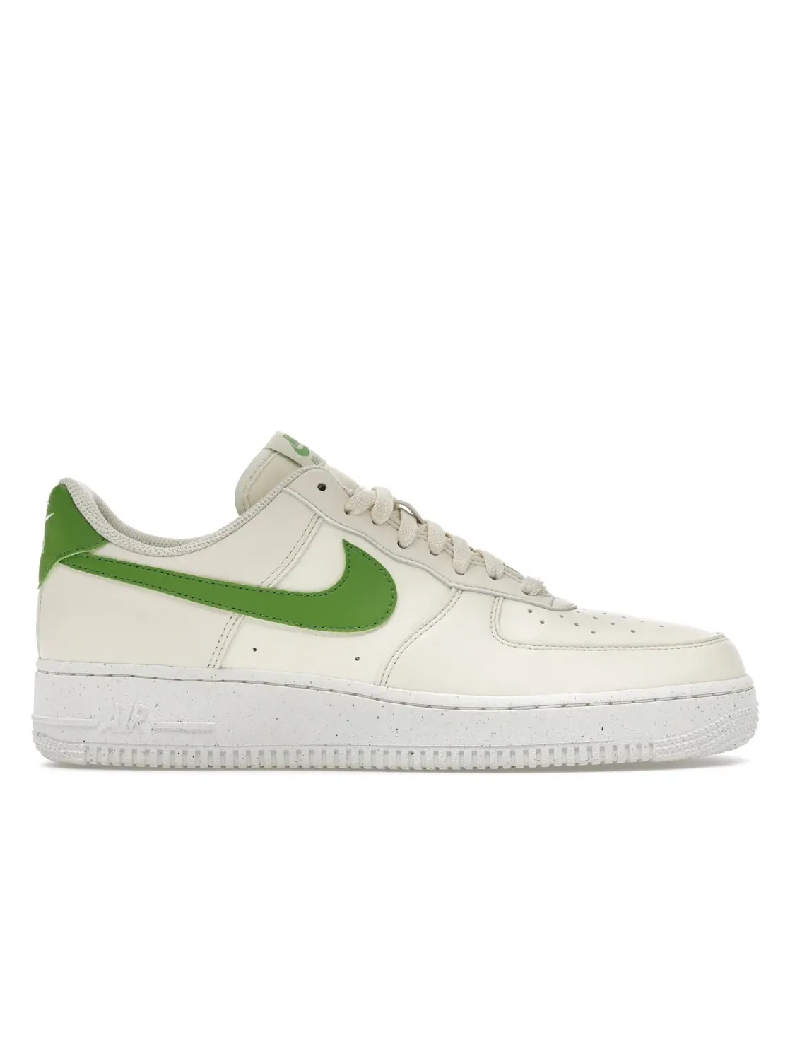 Женские кроссовки Lifestyle Nike Air Force 1 Low '07 SE — изображение 1 из 4, черный