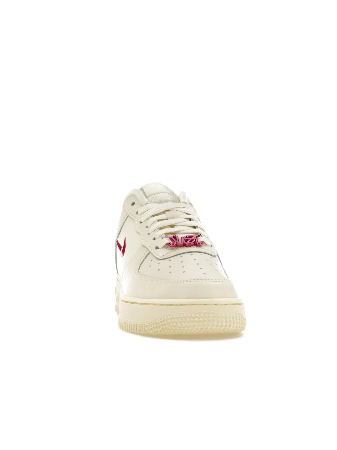 Женские кроссовки с перфорацией Nike Air Force 1 Low '07 SE — изображение 2 из 4, розовый