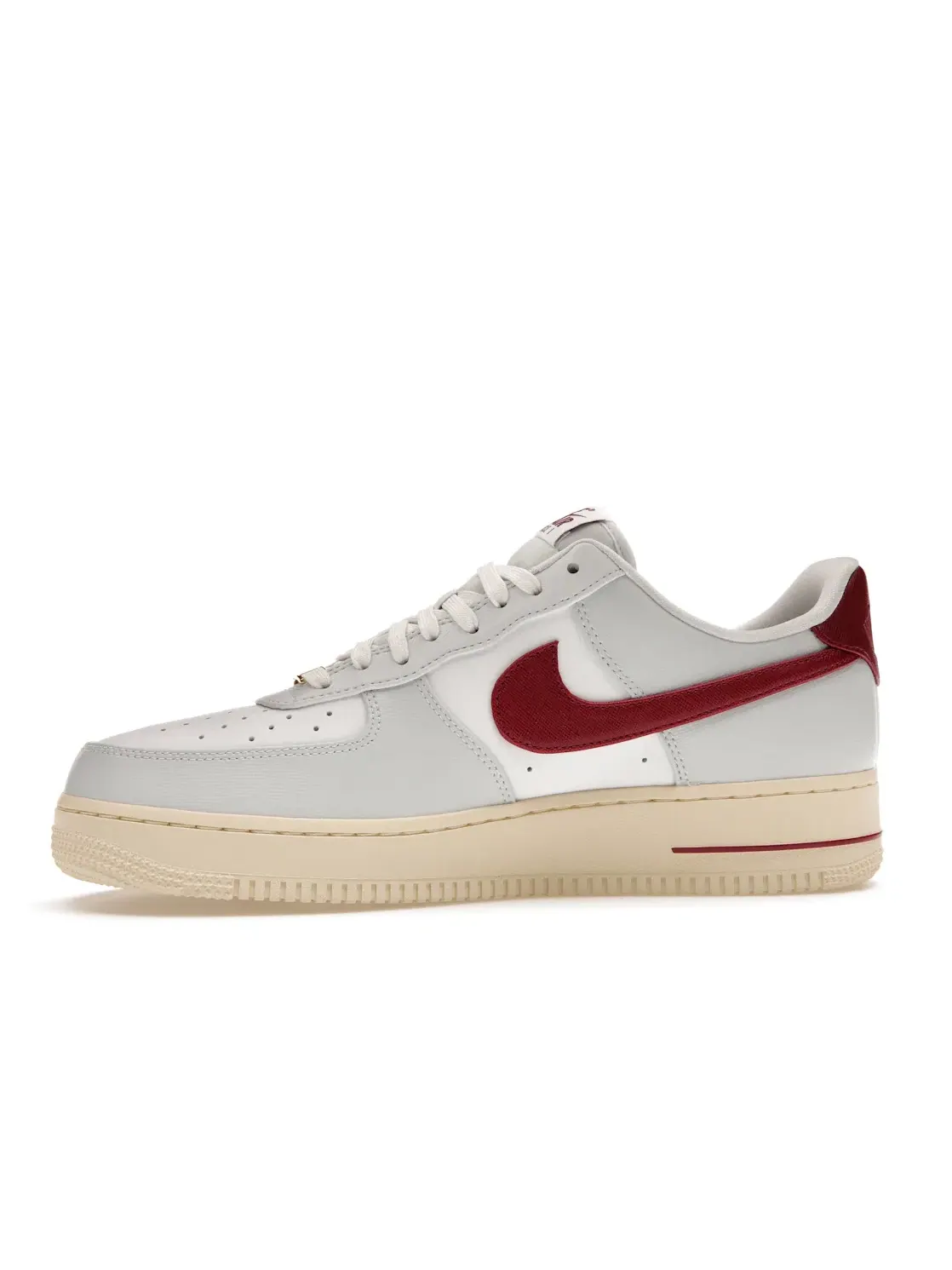 Женские кроссовки с принтом Nike Air Force 1 Low '07 SE — изображение 3 из 4, красный/белый
