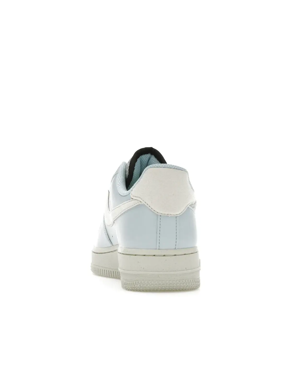 Женские кроссовки с длинным шнурованием Nike Air Force 1 Low '07 SE — изображение 4 из 4
