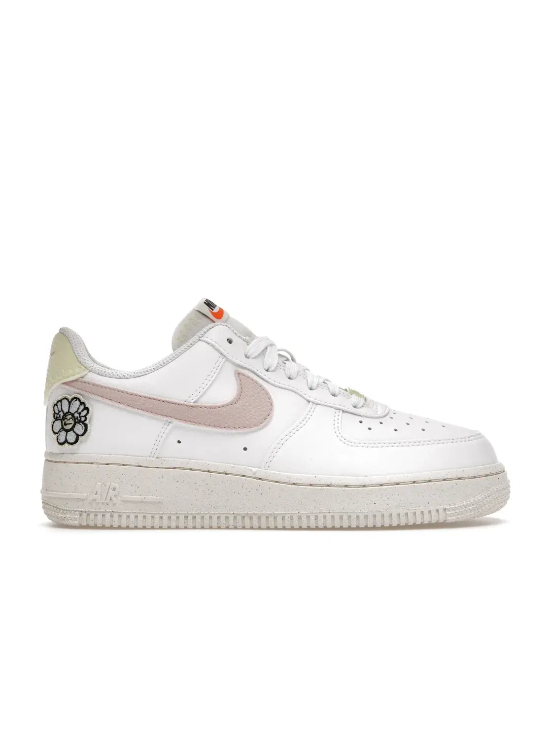 Женские кроссовки для повседневной носки Nike Air Force 1 Low '07 SE — изображение 1 из 4, белый/розовый/синий
