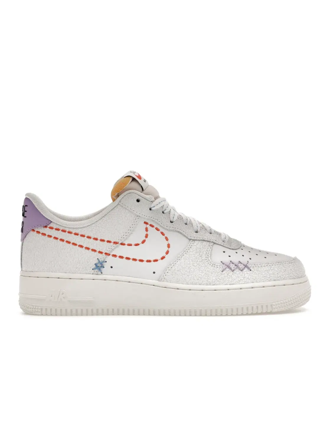 Женские кроссовки с принтом Nike Air Force 1 Low '07 SE Nike — изображение 1 из 4, белый//зеленый/оранжевый