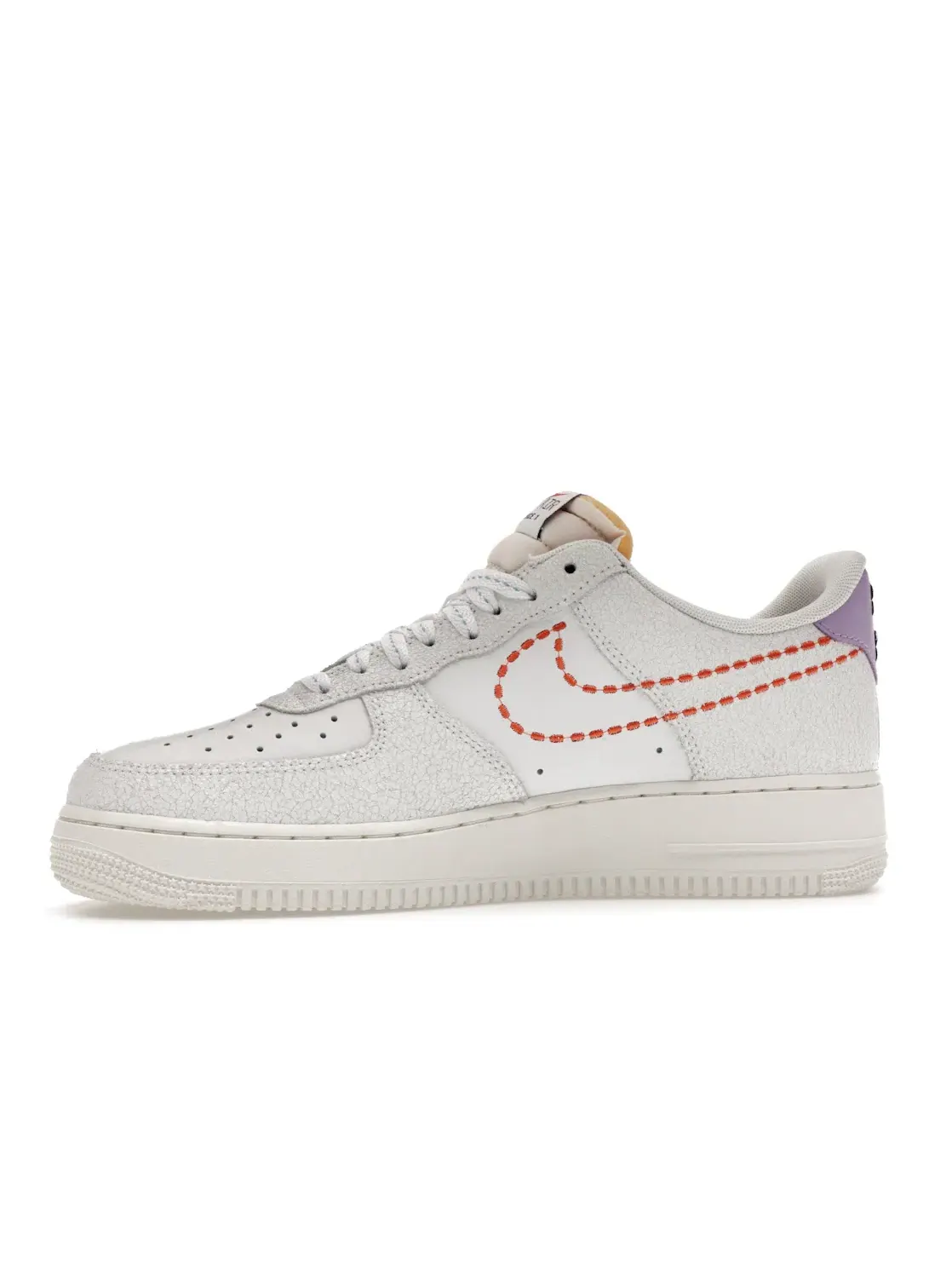 Женские кроссовки с принтом Nike Air Force 1 Low '07 SE Nike — изображение 3 из 4, белый//зеленый/оранжевый