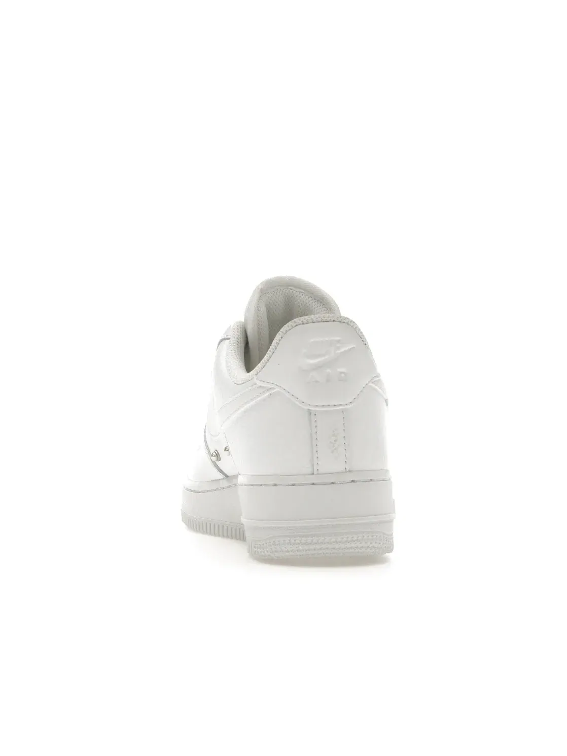 Женские кроссовки Lifestyle с жемчужными акцентами Nike Air Force 1 Low '07 SE — изображение 4 из 4