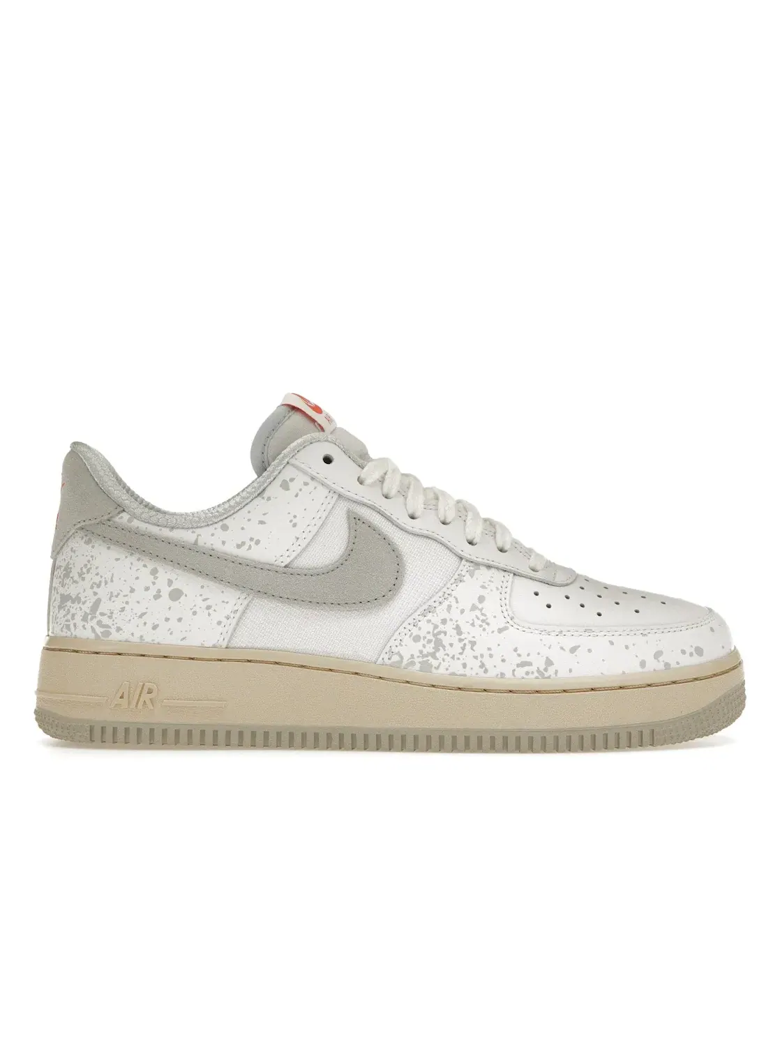 Мужские кроссовки Lifestyle Nike Air Force 1 Low '07 — изображение 1 из 4