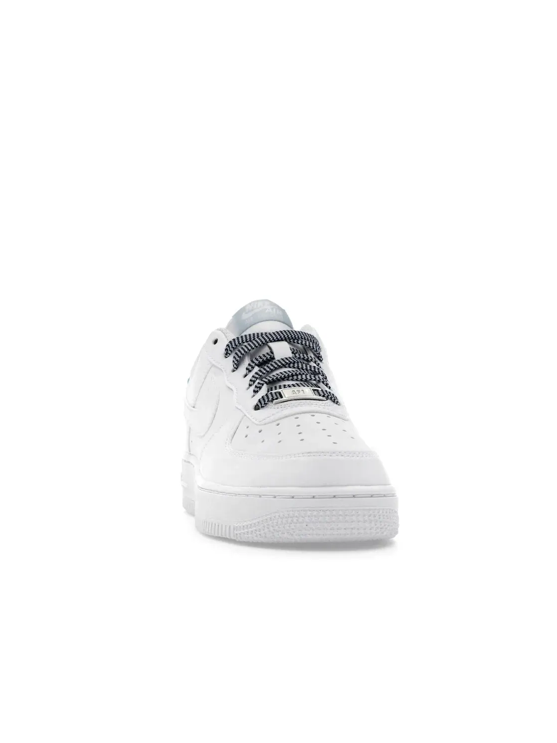 Женские кроссовки Nike Air Force 1 Low '07 — изображение 2 из 4