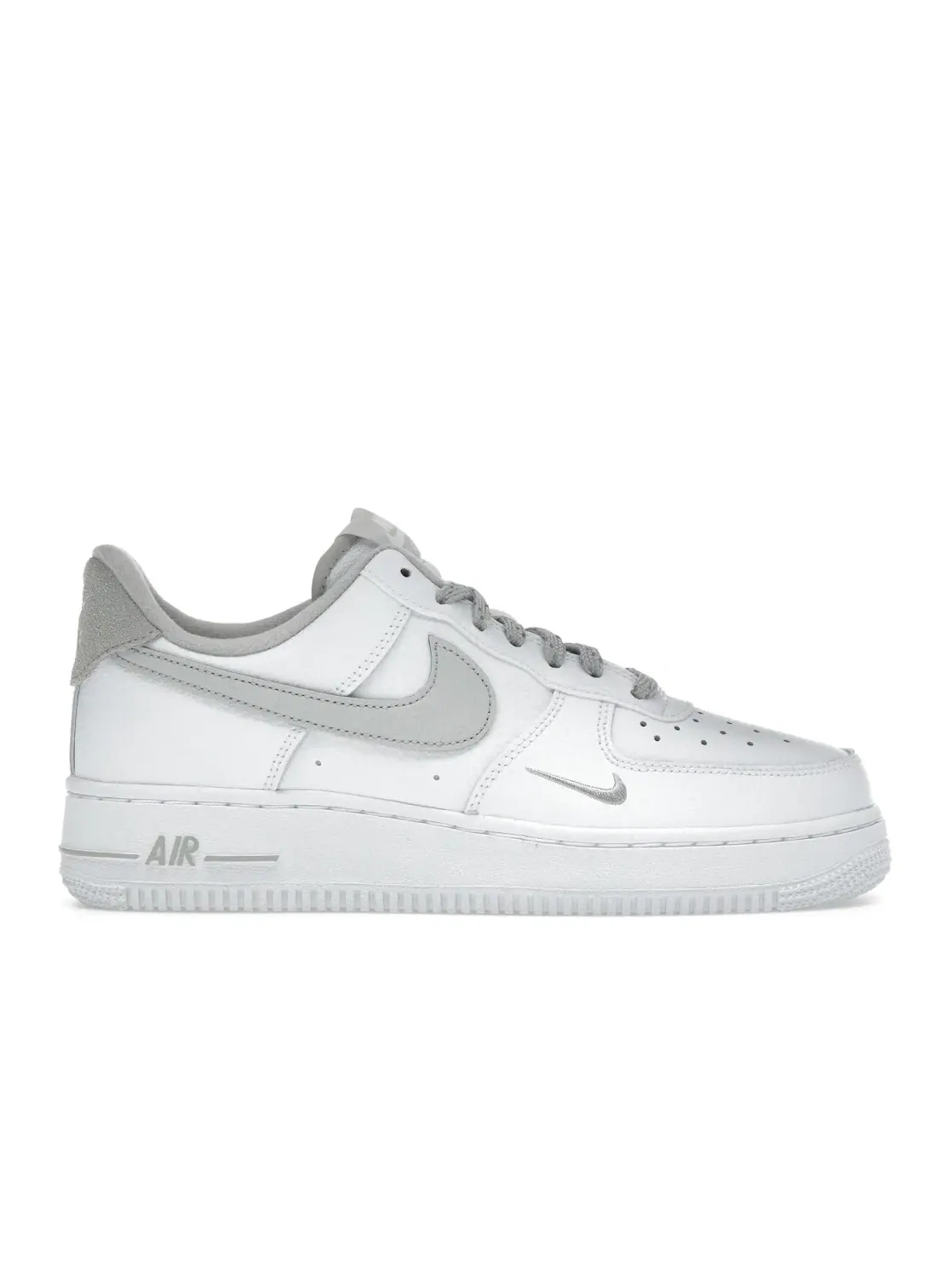 Мужские кроссовки Lifestyle Nike Air Force 1 Low '07 — изображение 1 из 4