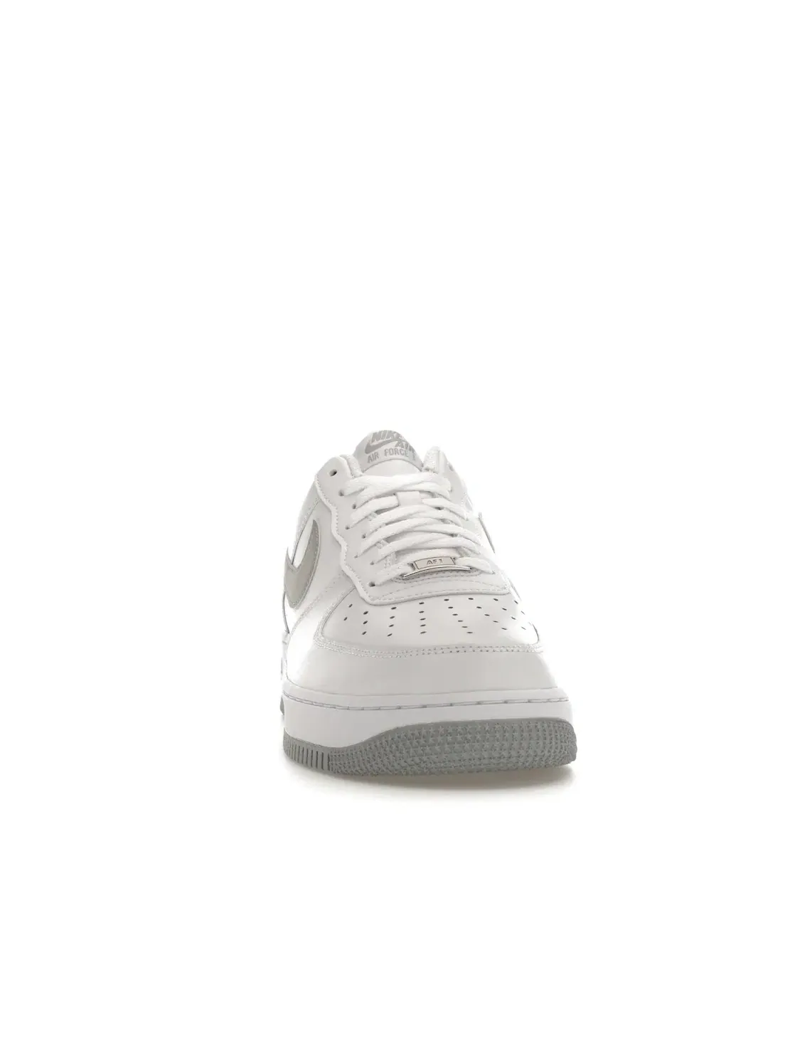 Мужские кроссовки классические Nike Air Force 1 Low '07 — изображение 2 из 4