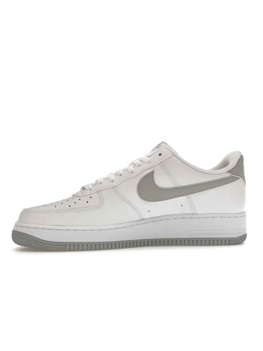 Мужские кроссовки классические Nike Air Force 1 Low '07 — изображение 3 из 4