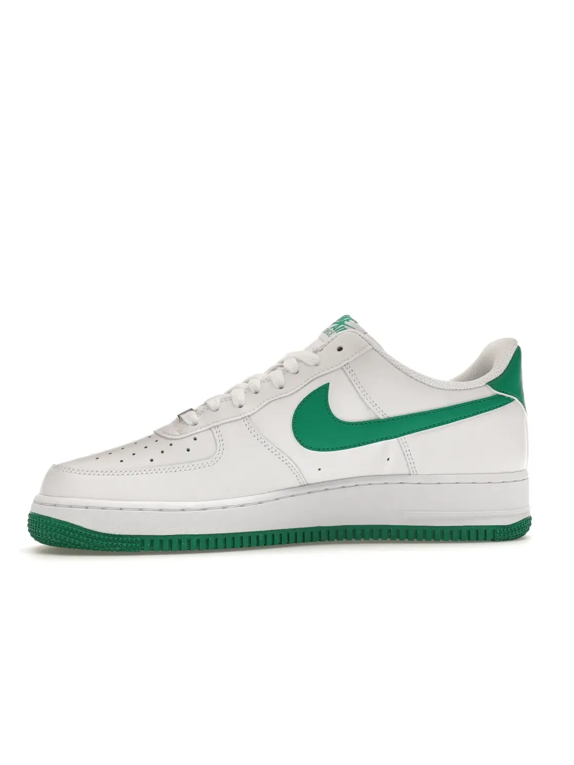 Мужские кроссовки Lifestyle с перфорированным носком Nike Air Force 1 Low '07 — изображение 3 из 4, белый/белый