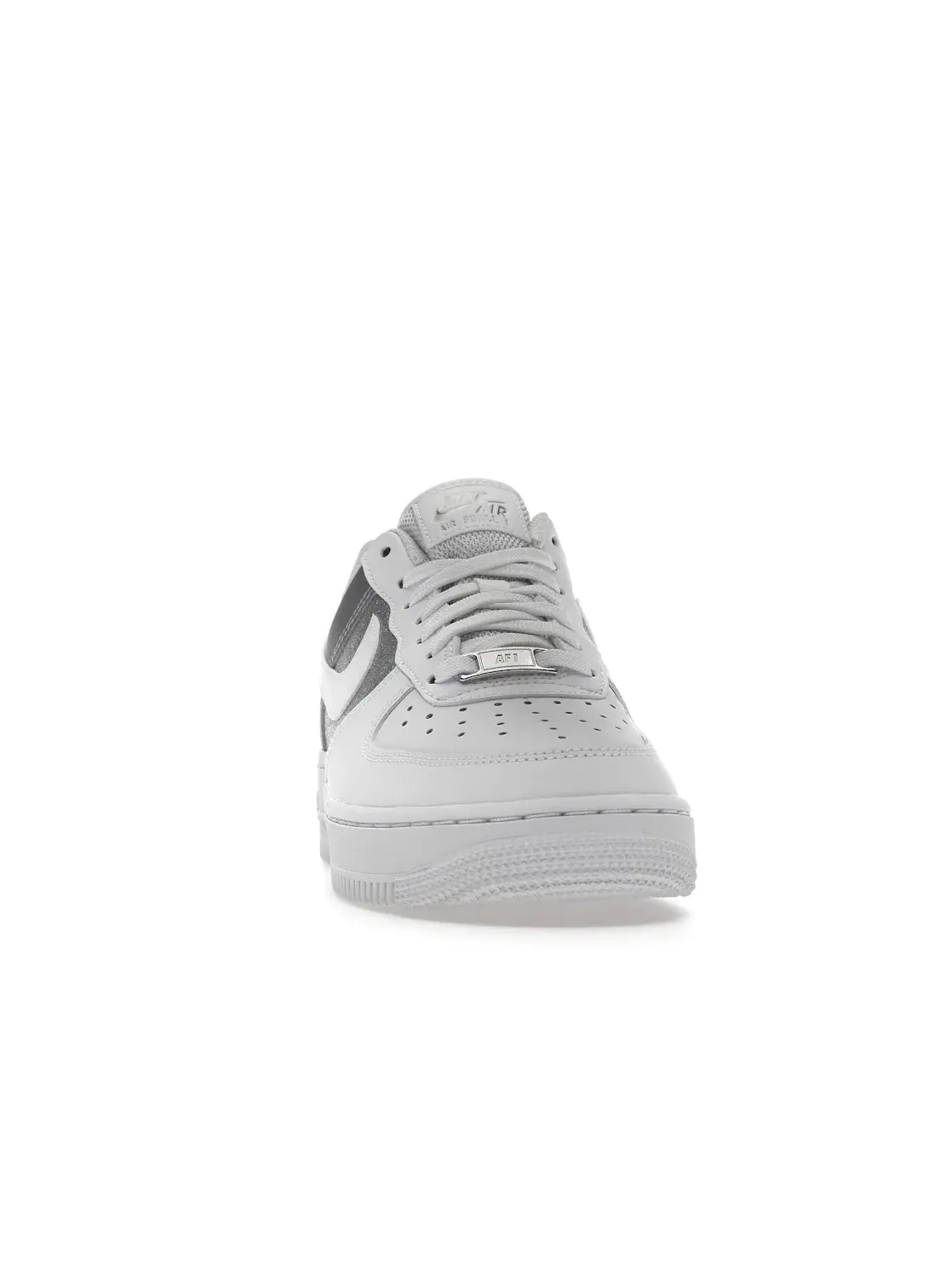 Женские кроссовки с перфорацией Nike Air Force 1 Low 07 — изображение 2 из 4