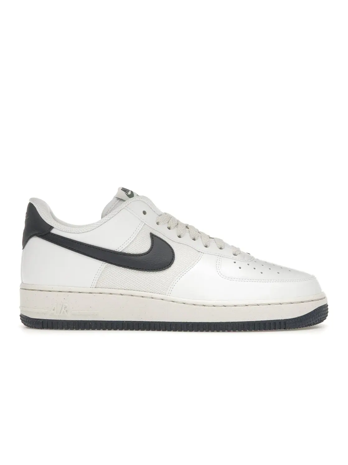 Мужские кроссовки Lifestyle Nike Air Force 1 Low '07 — изображение 1 из 4, белый