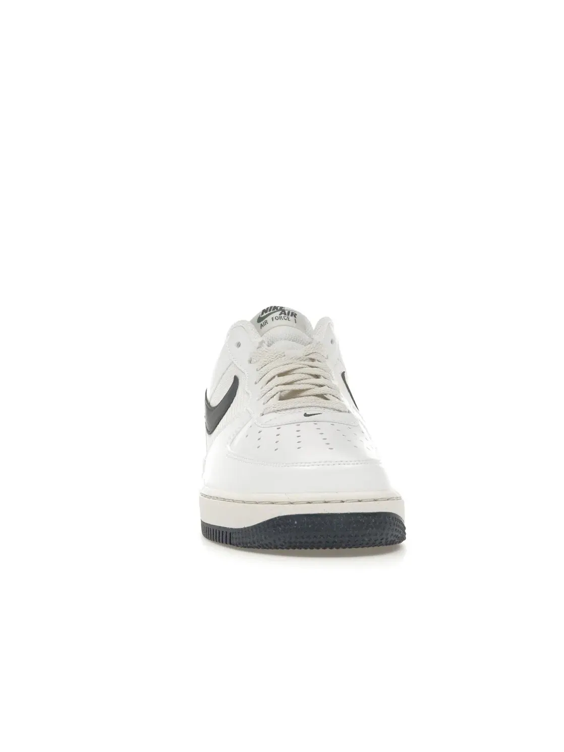 Мужские кроссовки Lifestyle Nike Air Force 1 Low '07 — изображение 2 из 4, белый
