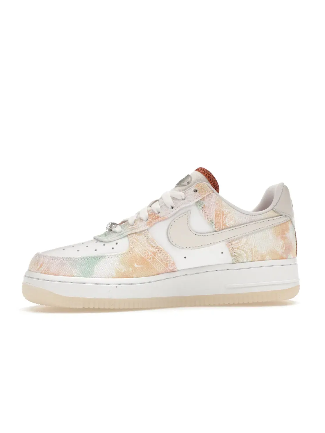 Женские кроссовки Lifestyle Nike Air Force 1 Low '07 LX — изображение 3 из 4, белый/-белый