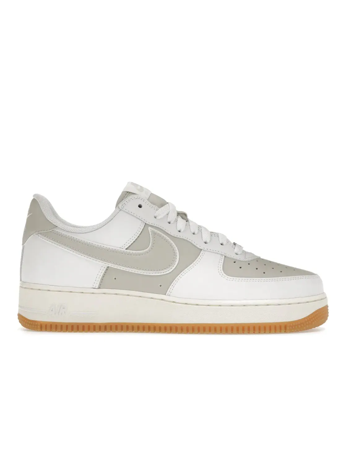 Мужские кроссовки Lifestyle Nike Air Force 1 Low '07 — изображение 1 из 4