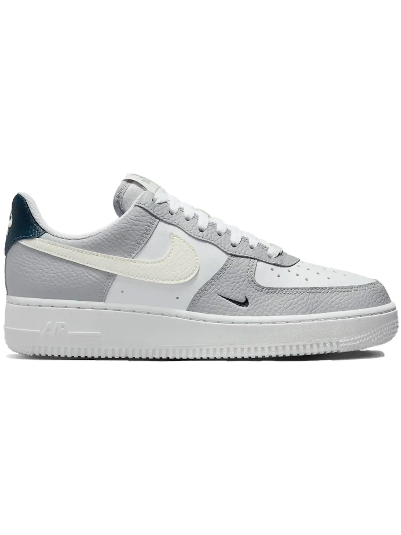 Женские кроссовки Lifestyle Nike Air Force 1 Low '07 — изображение 1 из 1, серый//белый/темно-синий
