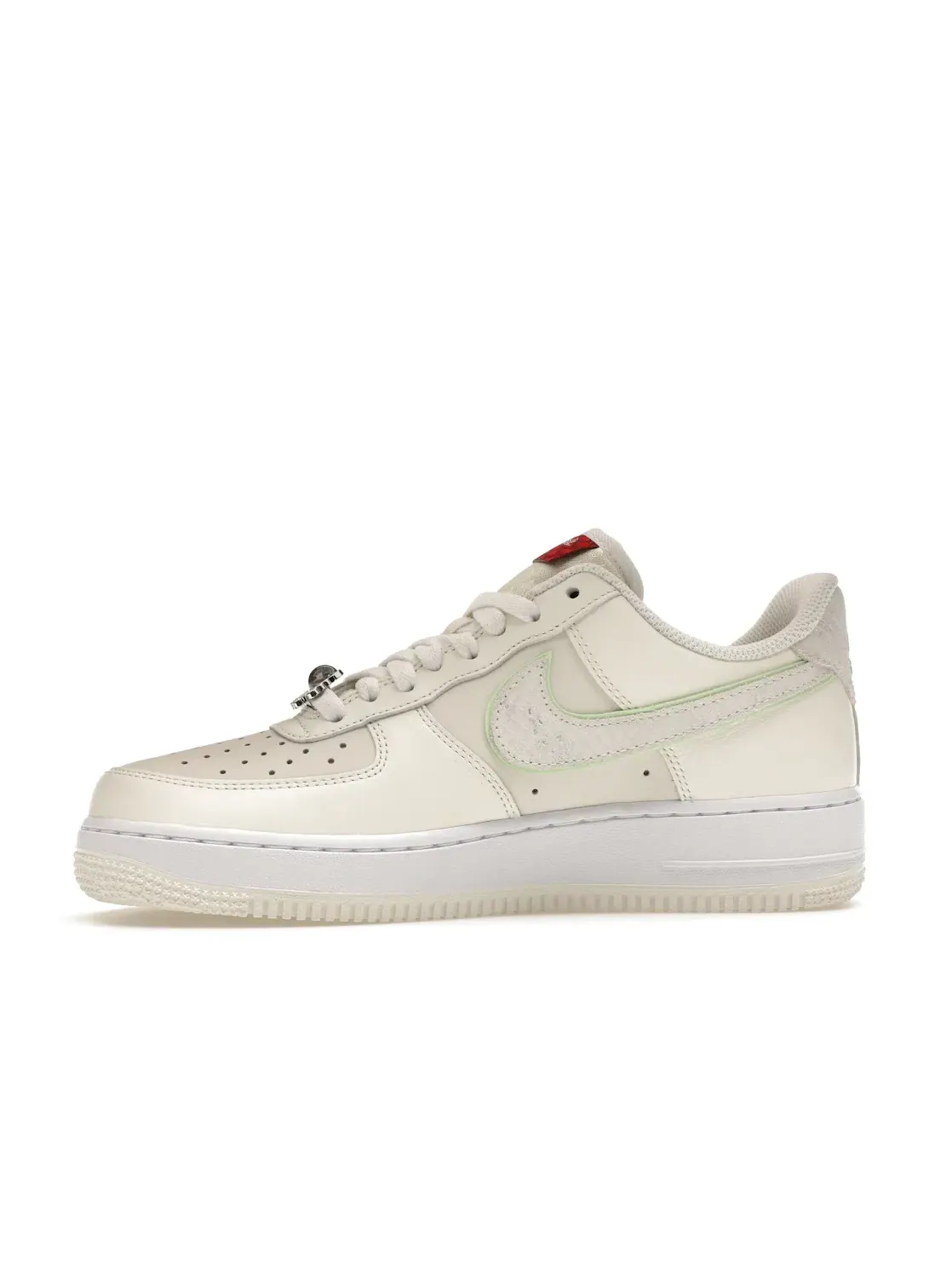 Мужские кроссовки Lifestyle с принтом Nike Air Force 1 Low '07 Nike — изображение 3 из 4, зеленый