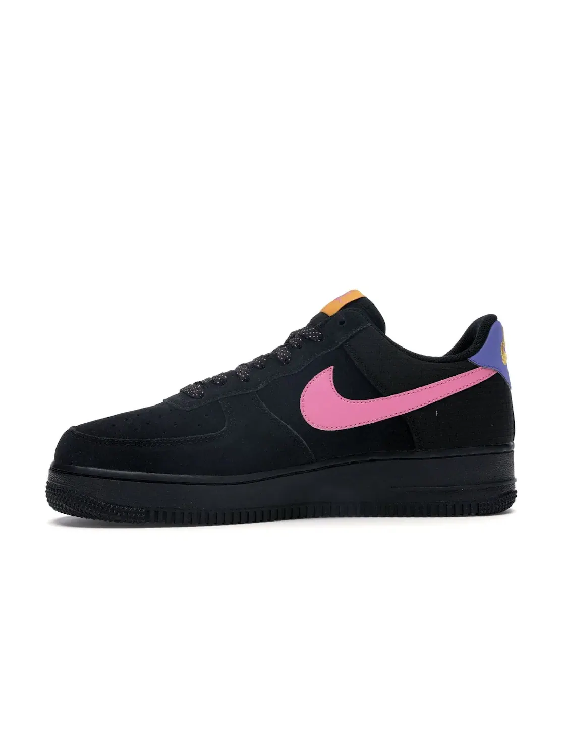 Мужские кроссовки Lifestyle с замшевым верхом Nike Air Force 1 Low — изображение 3 из 4, черный/розовый-синий