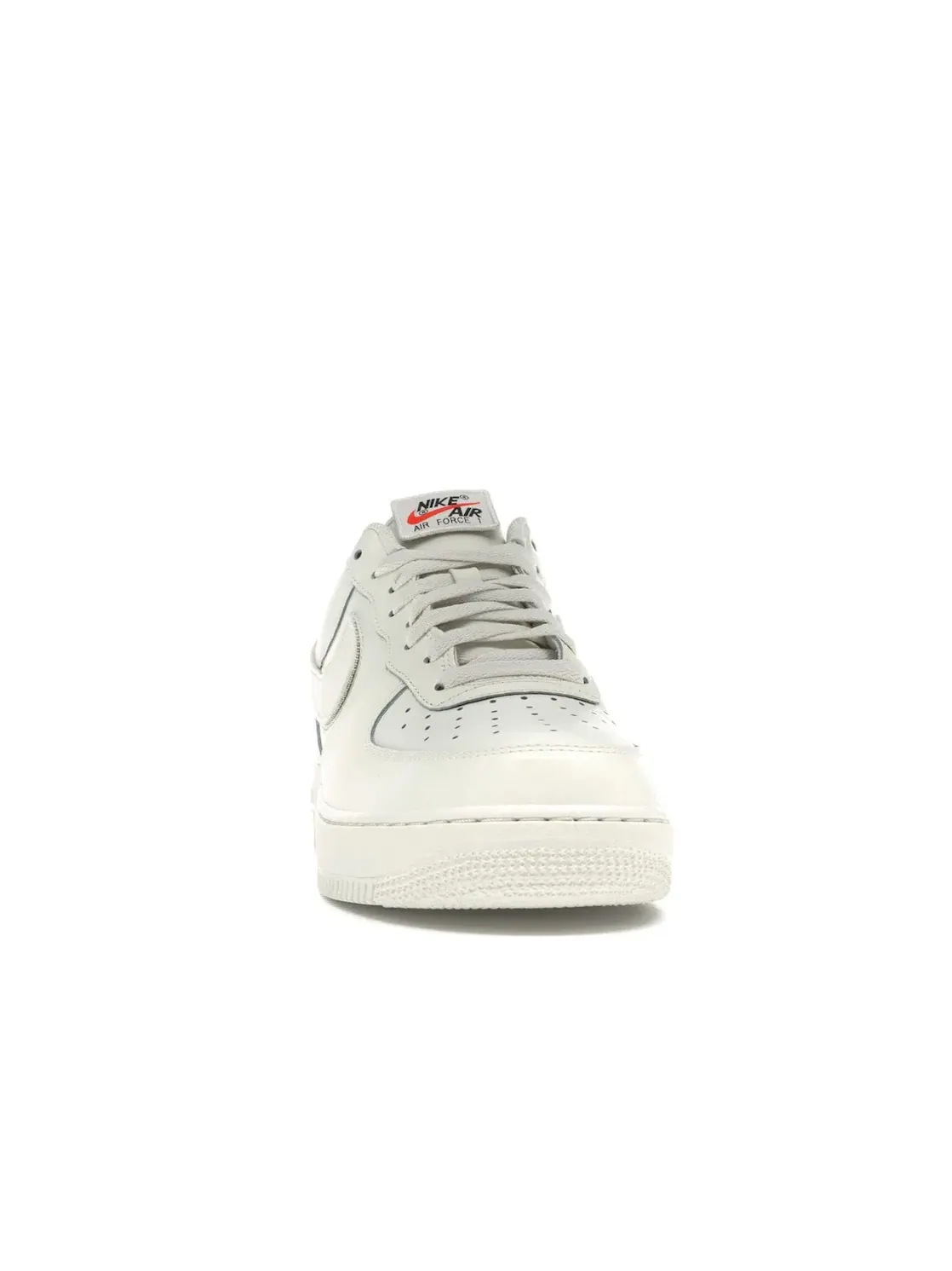 Мужские кроссовки Lifestyle с перфорацией Nike Air Force 1 Low, Sail/Sail-Sail — изображение 2 из 4