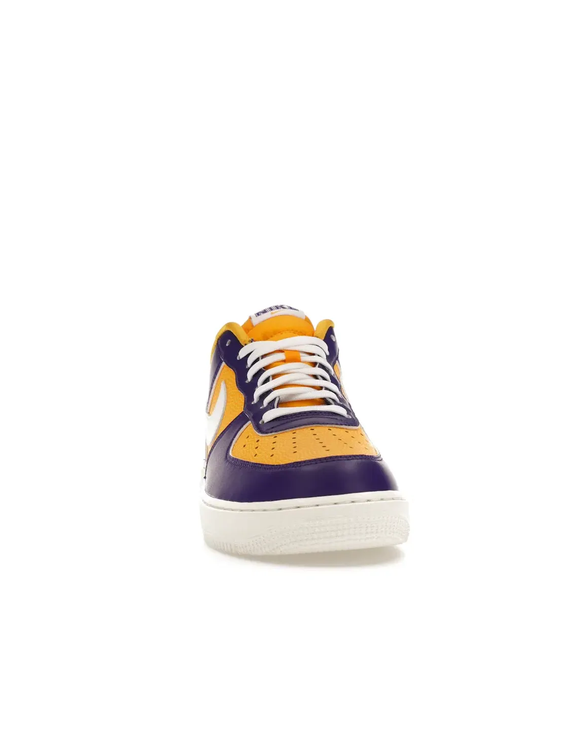 Женские кроссовки Lifestyle Nike Air Force 1 Low — изображение 2 из 4