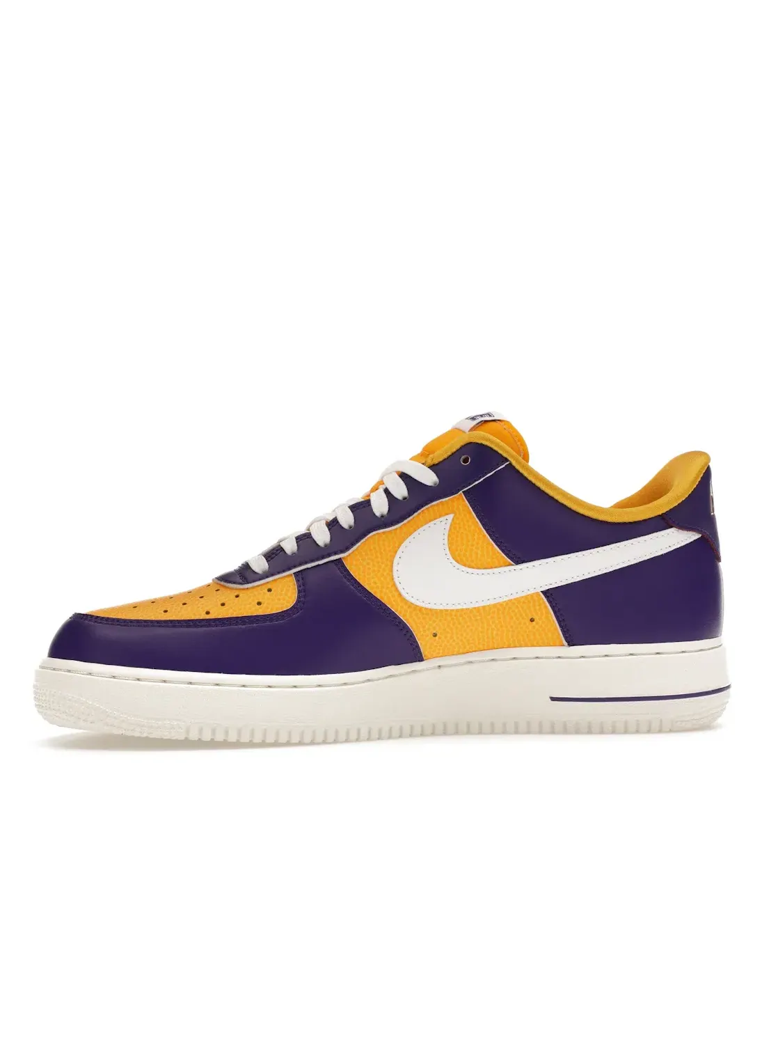 Женские кроссовки Lifestyle Nike Air Force 1 Low — изображение 3 из 4