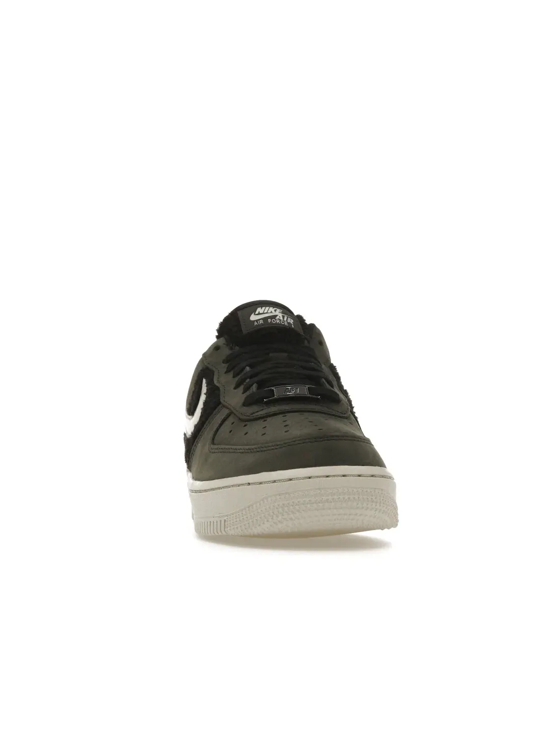 Женские кроссовки Lifestyle с искусственным мехом Nike Air Force 1 Low — изображение 2 из 4, черный/светлый
