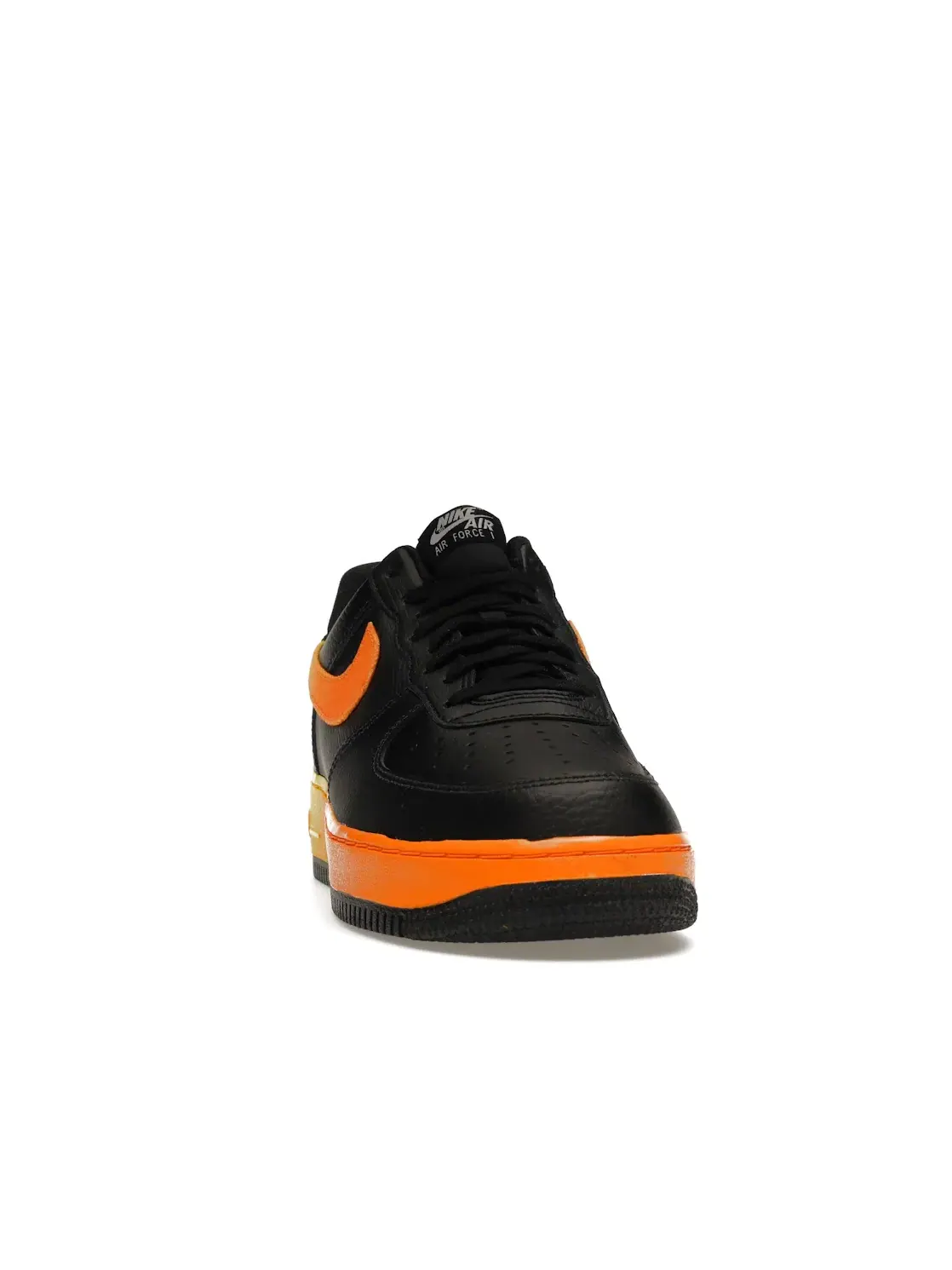 Мужские кроссовки с яркой подошвой Nike Air Force 1 Low — изображение 2 из 4, черный/желтый-оранжевый