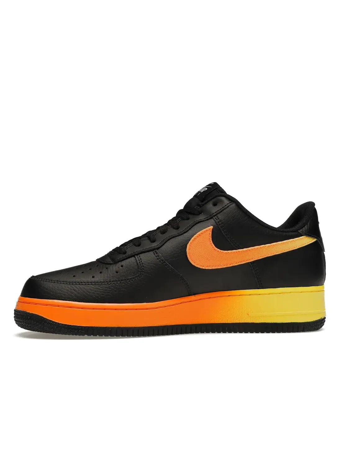 Мужские кроссовки с яркой подошвой Nike Air Force 1 Low — изображение 3 из 4, черный/желтый-оранжевый