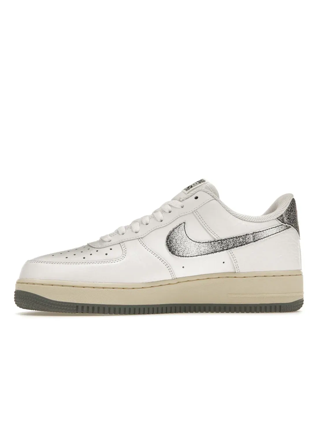Мужские кроссовки кожаные Nike Air Force 1 Low — изображение 3 из 4, белый/серый--белый
