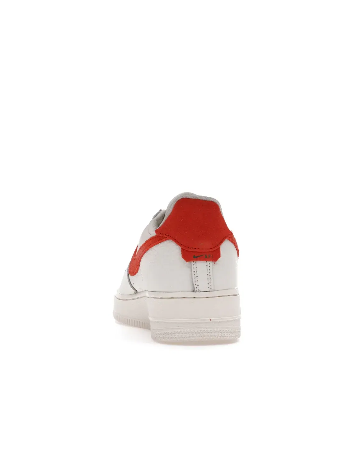 Мужские кроссовки Lifestyle с премиальными материалами Nike Air Force 1 Low Craft — изображение 4 из 4, белый/оранжевый