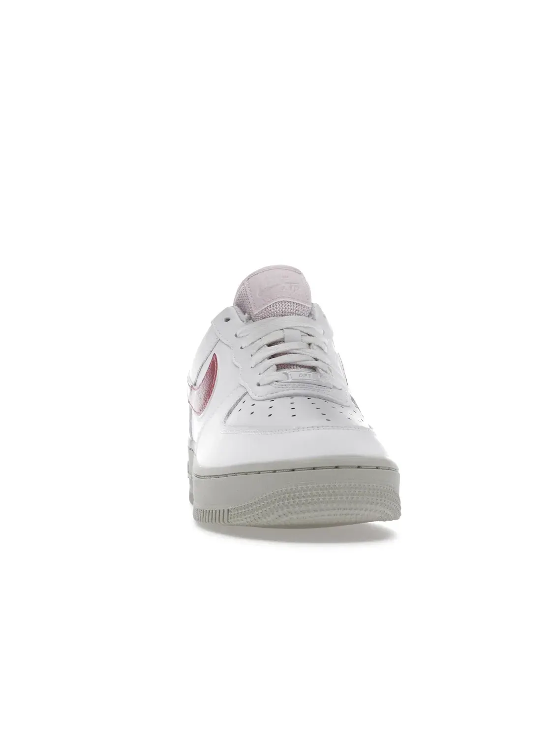 Женские кроссовки с перфорацией Nike Air Force 1 Low — изображение 2 из 4, белый/розовый