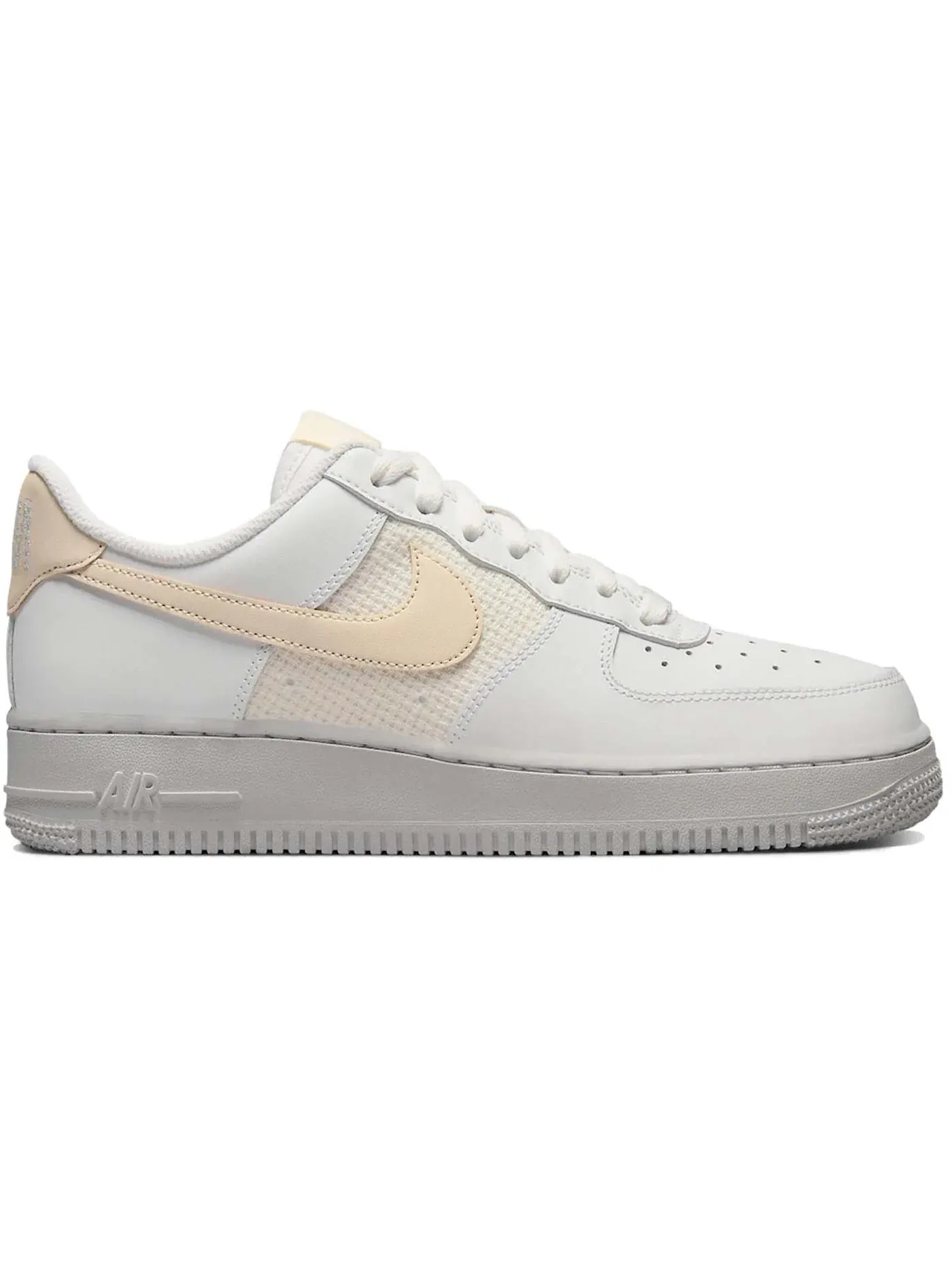 Женские кроссовки Lifestyle Nike Air Force 1 Low Essential — изображение 1 из 1, белый