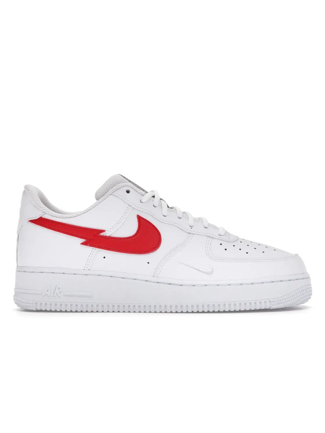 Мужские кроссовки Lifestyle Nike Air Force 1 Low Euro Tour (2020) — изображение 1 из 4