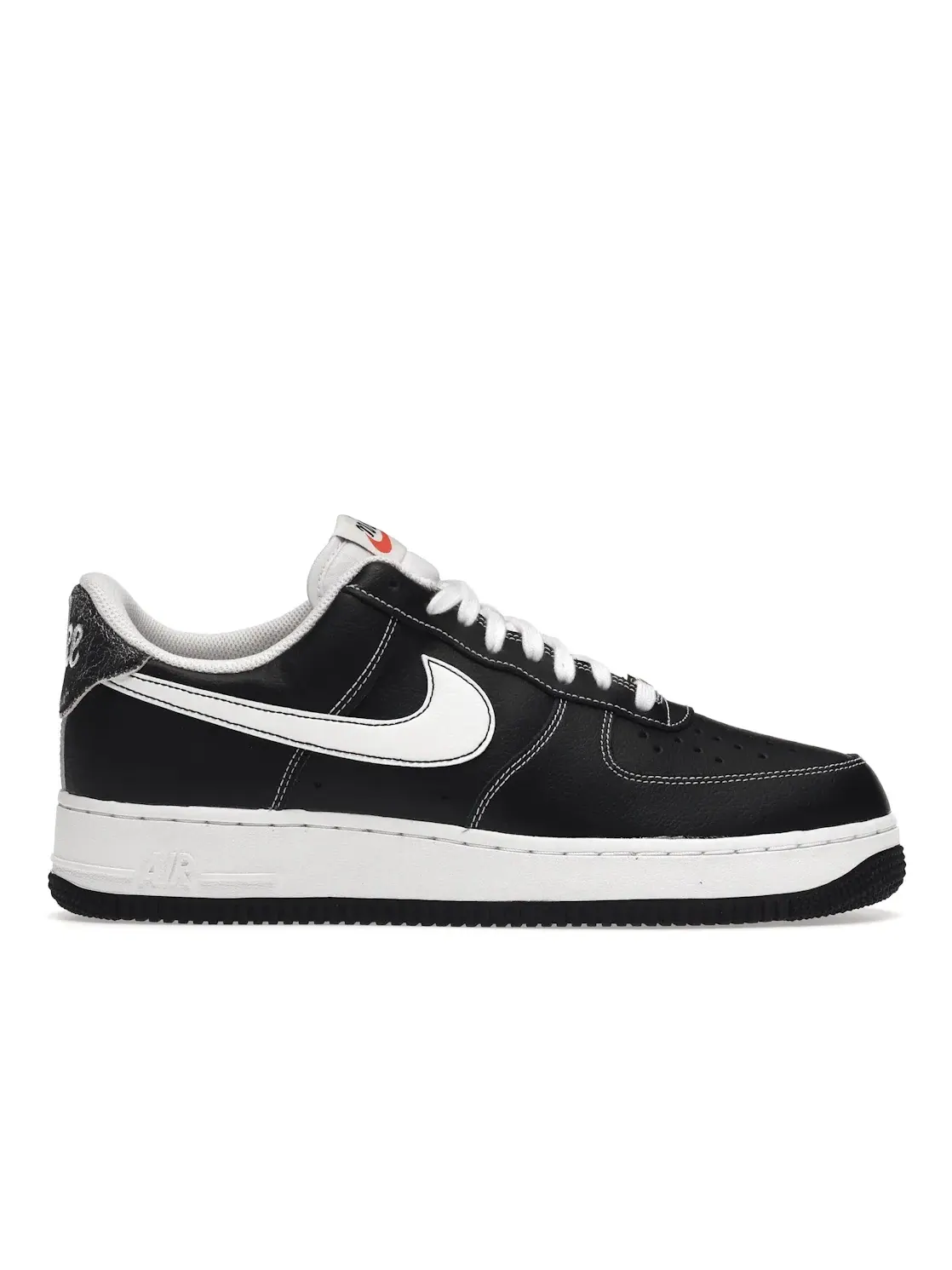 Мужские кроссовки Lifestyle с принтом Nike Air Force 1 Low First Use Nike — изображение 1 из 4, черный/белый-черный