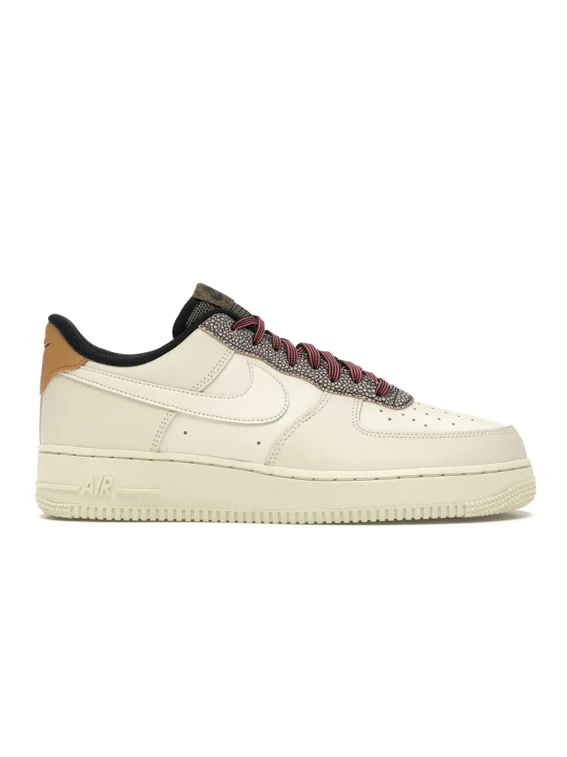 Мужские кроссовки Lifestyle с кожаным верхом Nike Air Force 1 Low, Fossil/Wheat-Shimmer-Fossil — изображение 1 из 4