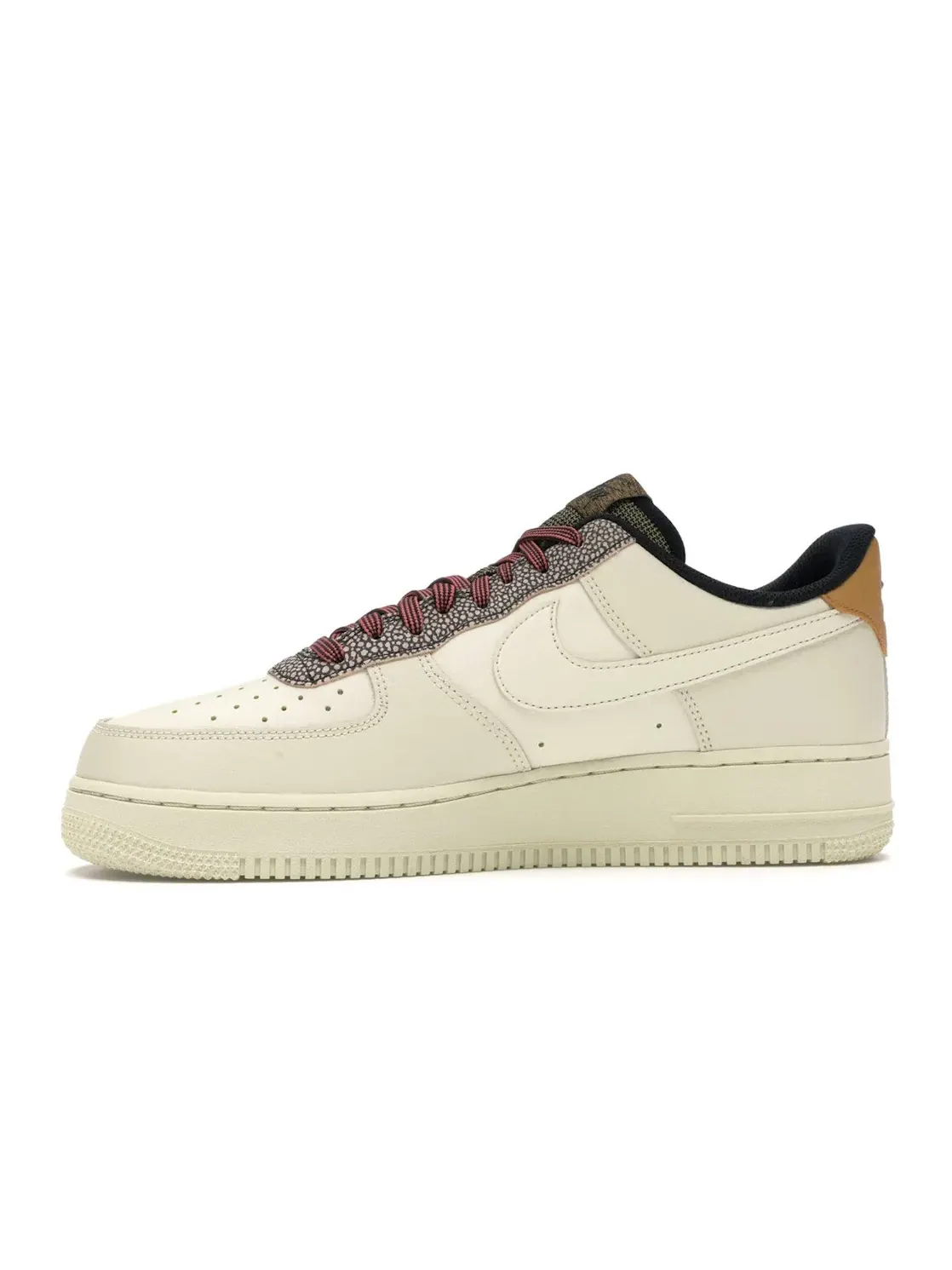 Мужские кроссовки Lifestyle с кожаным верхом Nike Air Force 1 Low, Fossil/Wheat-Shimmer-Fossil — изображение 3 из 4
