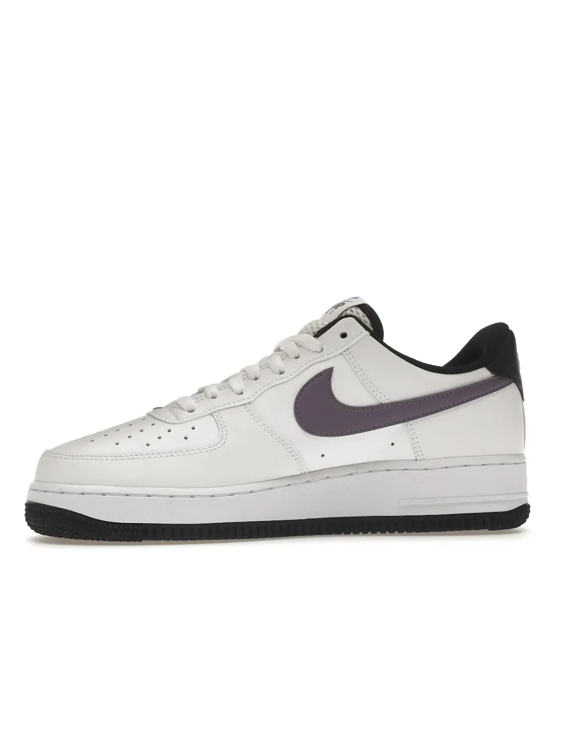 Мужские кроссовки Lifestyle с замшевыми вставками Nike Air Force 1 Low — изображение 3 из 4