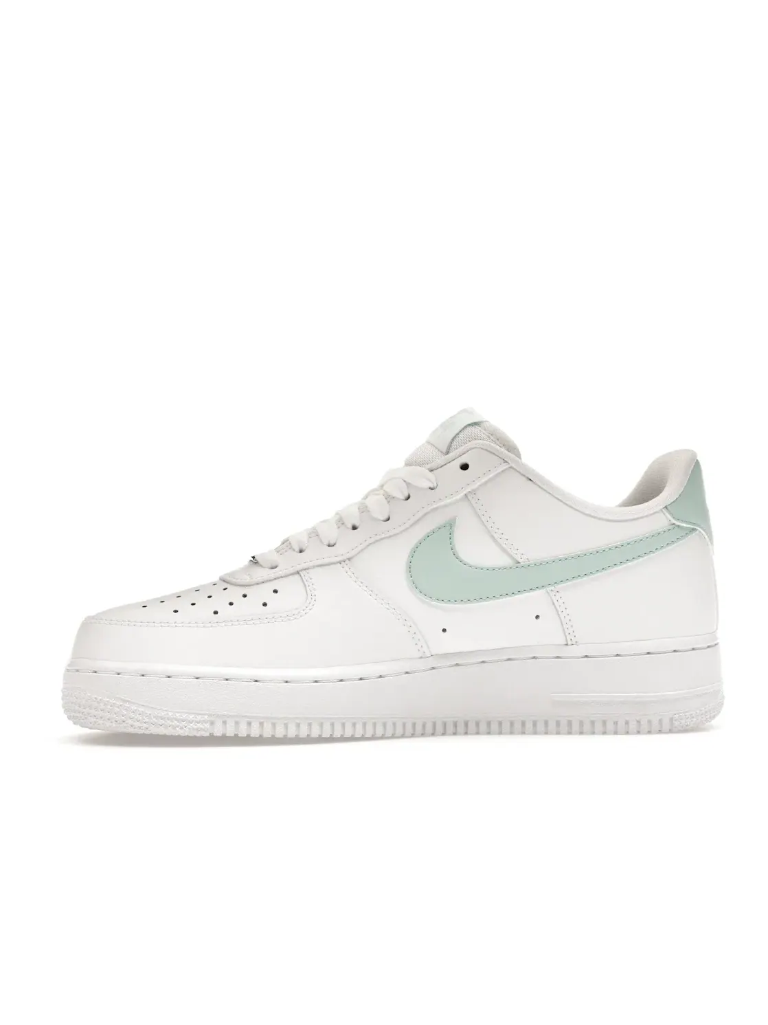 Женские кроссовки Lifestyle Nike Air Force 1 Low — изображение 3 из 4, белый