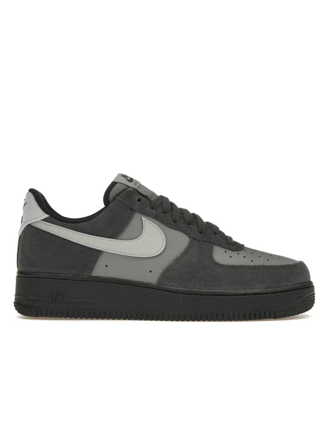 Мужские кроссовки Lifestyle Nike Air Force 1 Low LV8 — изображение 1 из 4, серый/черный/серый