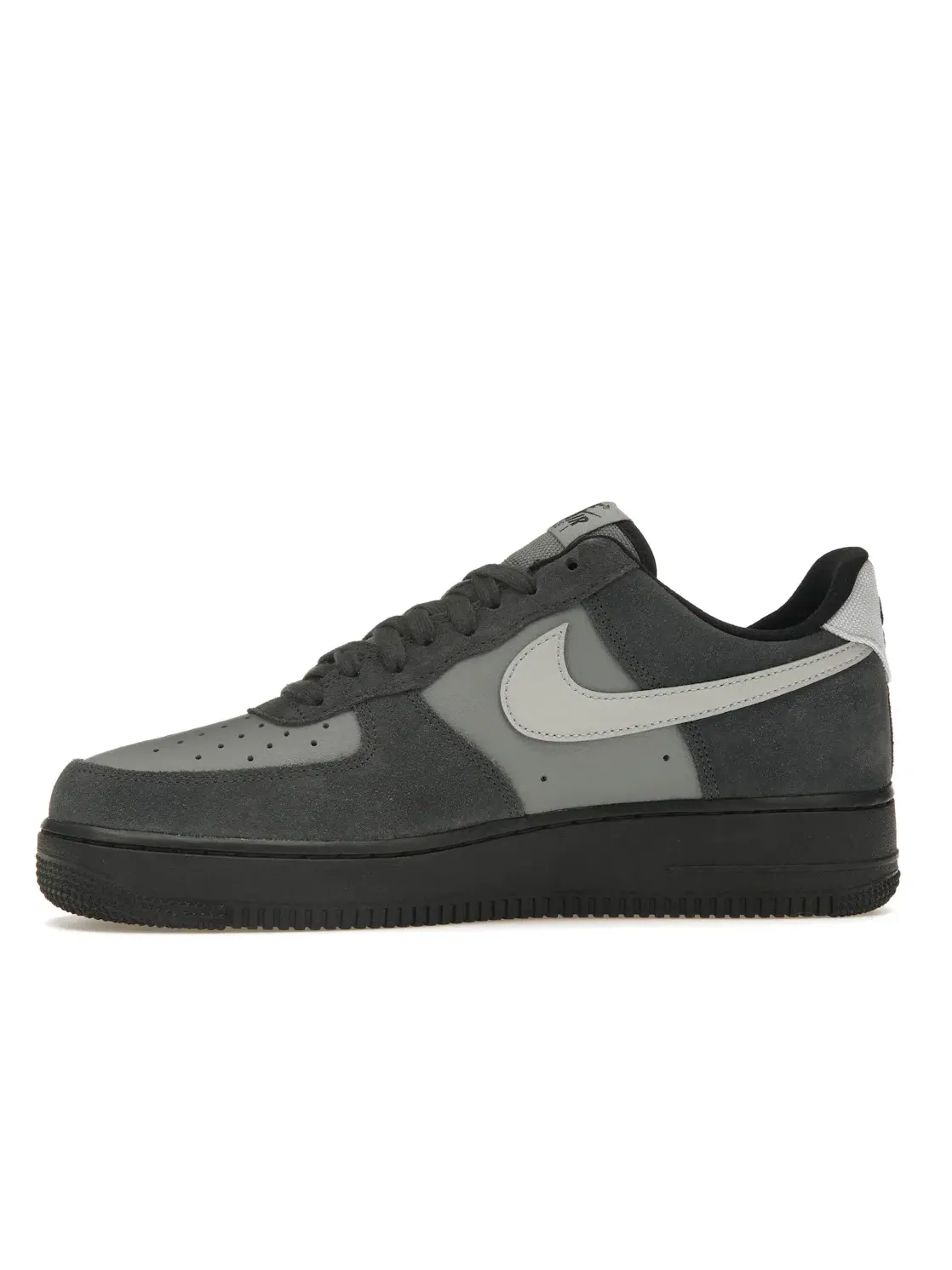 Мужские кроссовки Lifestyle Nike Air Force 1 Low LV8 — изображение 3 из 4, серый/черный/серый