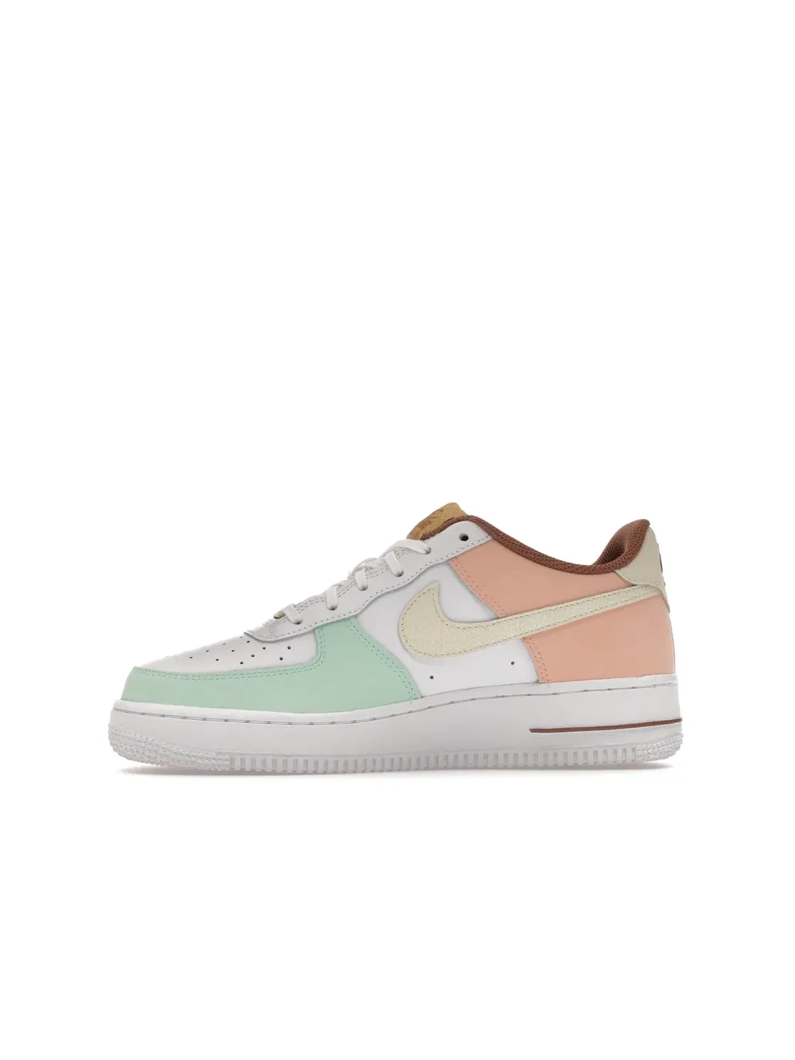 Детские кроссовки Lifestyle Nike Air Force 1 Low LV8 — изображение 3 из 4, белый